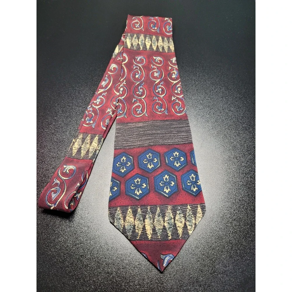 Christian Dior Men's Necktie Burgundy Geometric Silk 3.75 x 57 Excellent